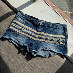 VTG No Boundaries Lace‎ Trim Distressed Jean Shorts Juniors 13 Boho Grunge Y2K